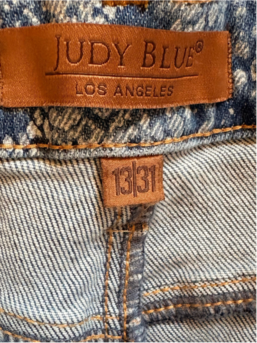Judy Blue "SNEAKY SNAKE" Print Ankle Wide Leg Jeans Size 13/31 - Picture 7 of 9